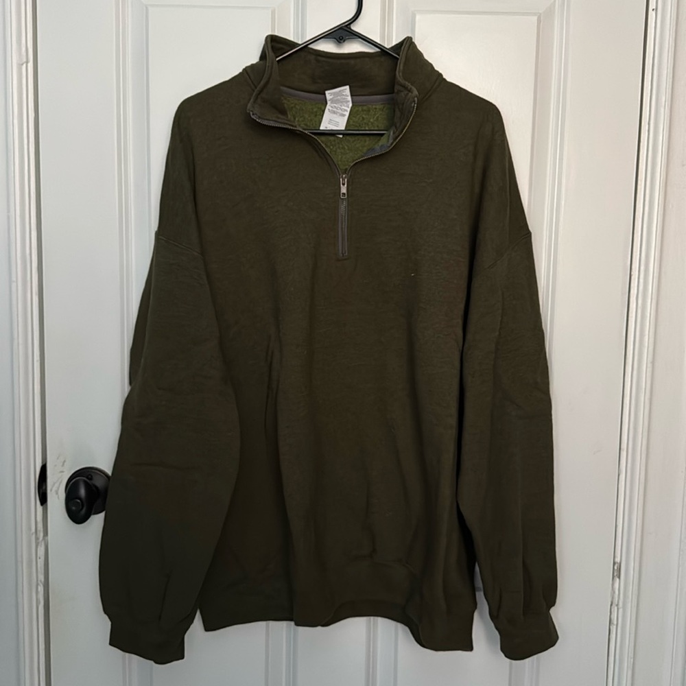 Men’s 2XL dark green quarter zip sweater